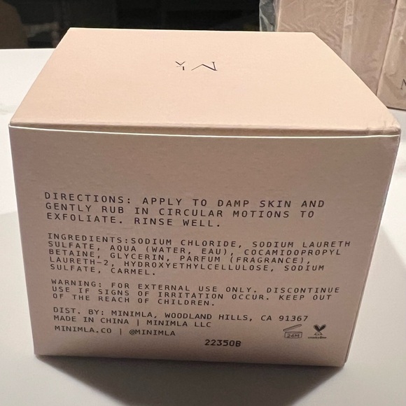 Vanilla Coconut Body Scrub by Minim LA | Exfoliating Hydrating Luxury Skincare - Picture 6 of 6